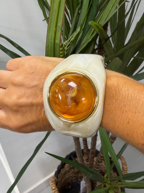 Thick Resin Light Cream Bangle (Round Amber Stone)