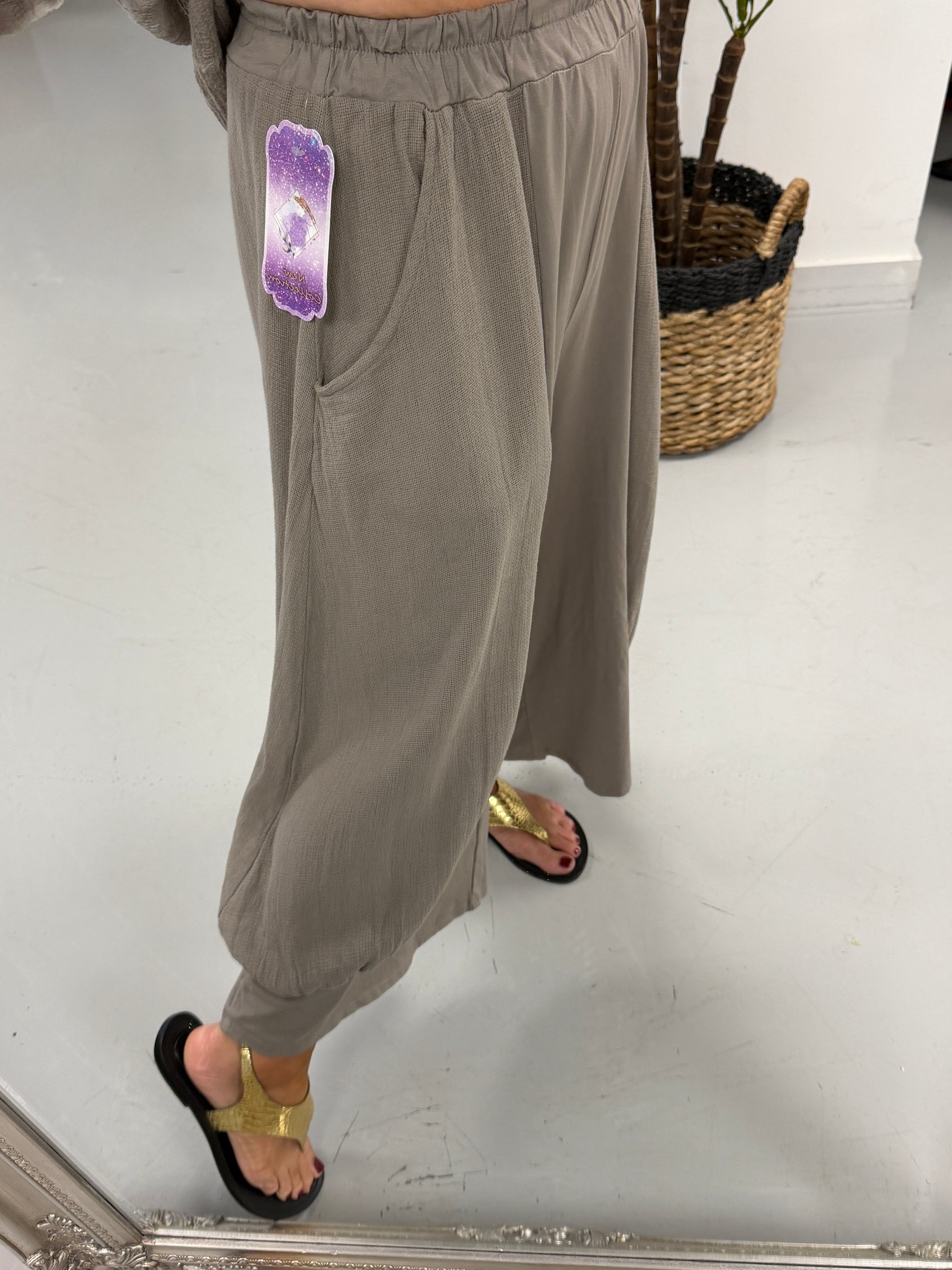 Sahara Cropped Pants - Taupe