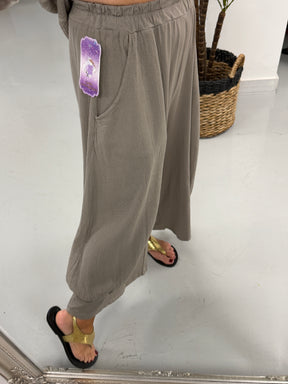 Sahara Cropped Pants - Taupe
