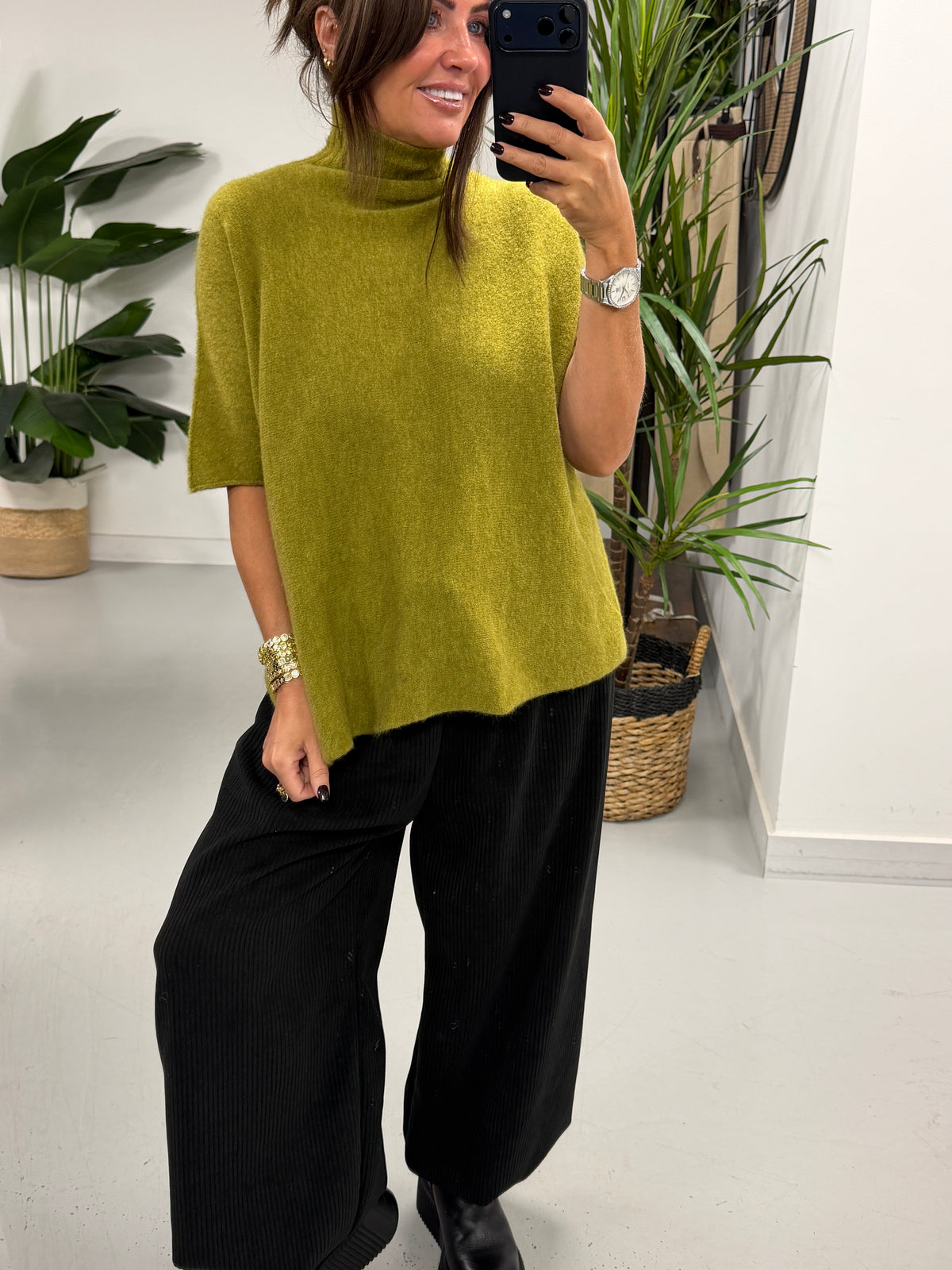 Oakley Crop Sleeve Knit - Pistachio (Due in next couple of days)