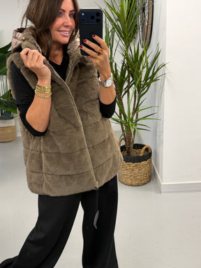 Fly Faux Fur Hooded Giilet  - Mocha
