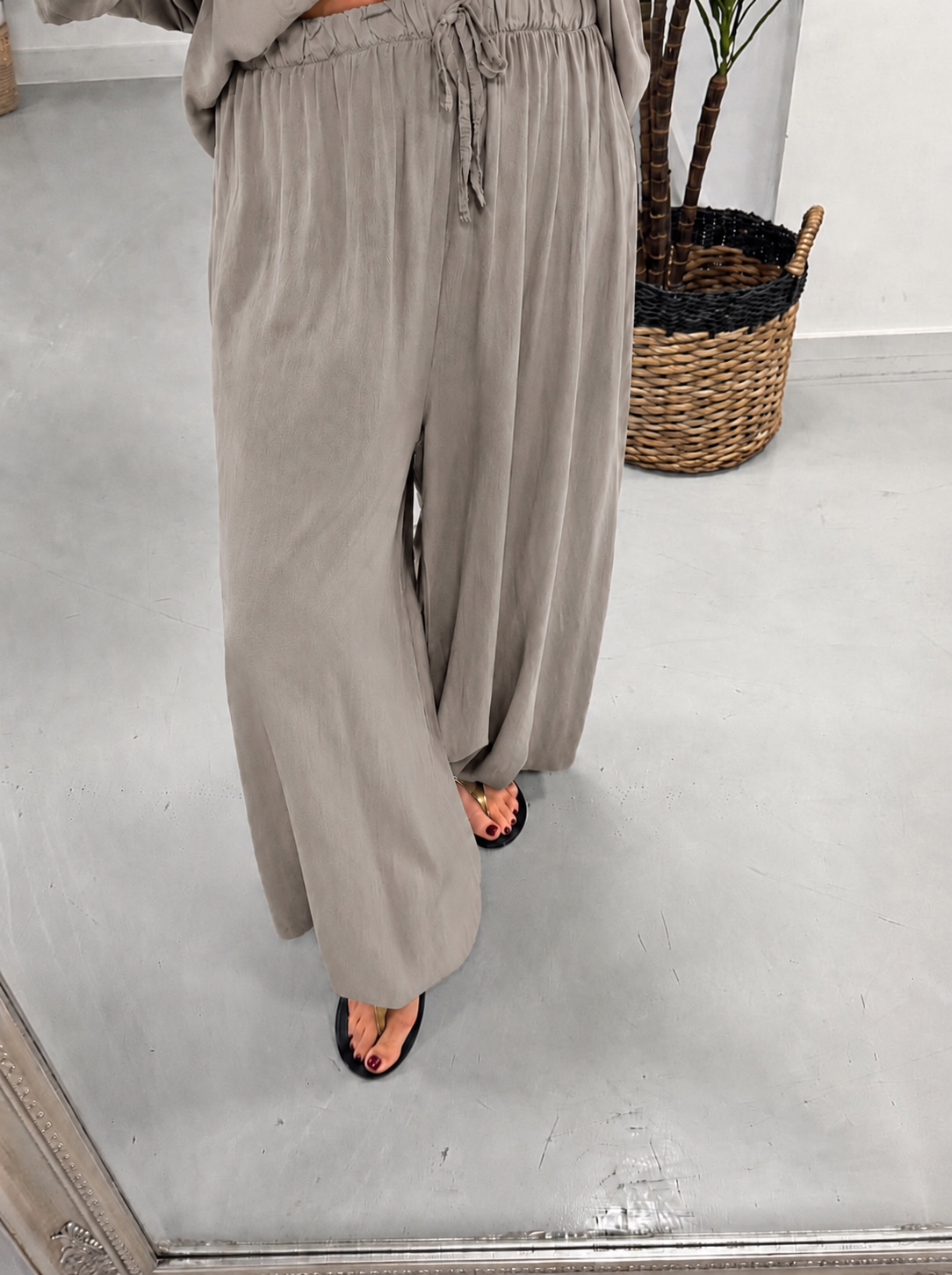 The LuLu Balloon Leg - Mocha