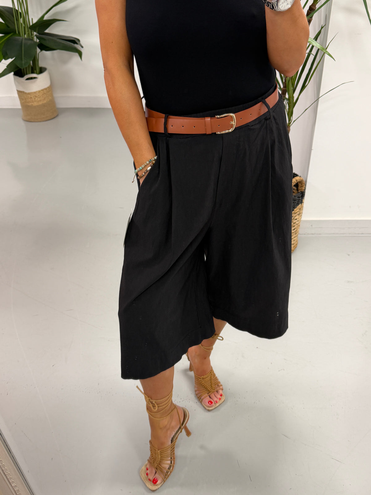 Belted Culotte Shorts - Black