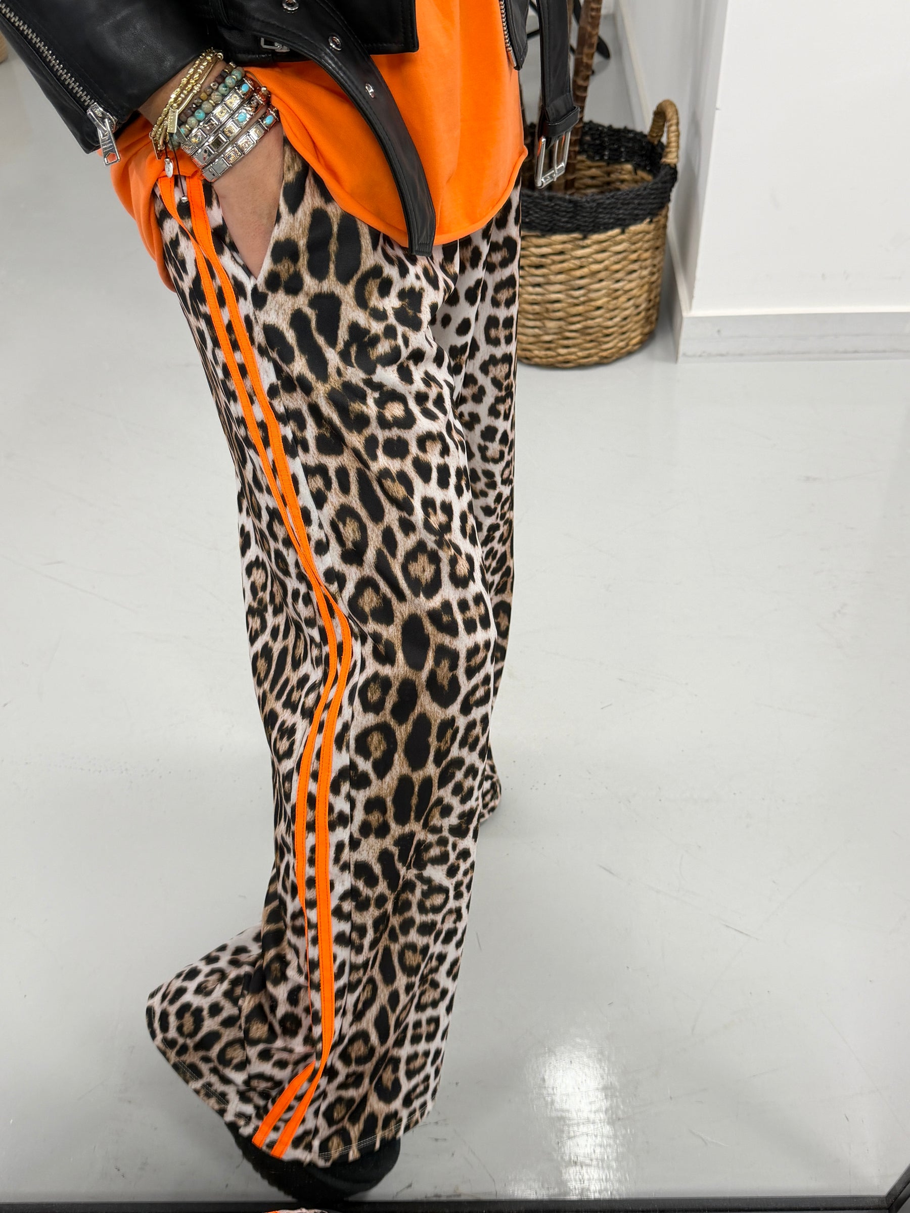 Animal Stripe Jogger (light shade) - Orange Stripe