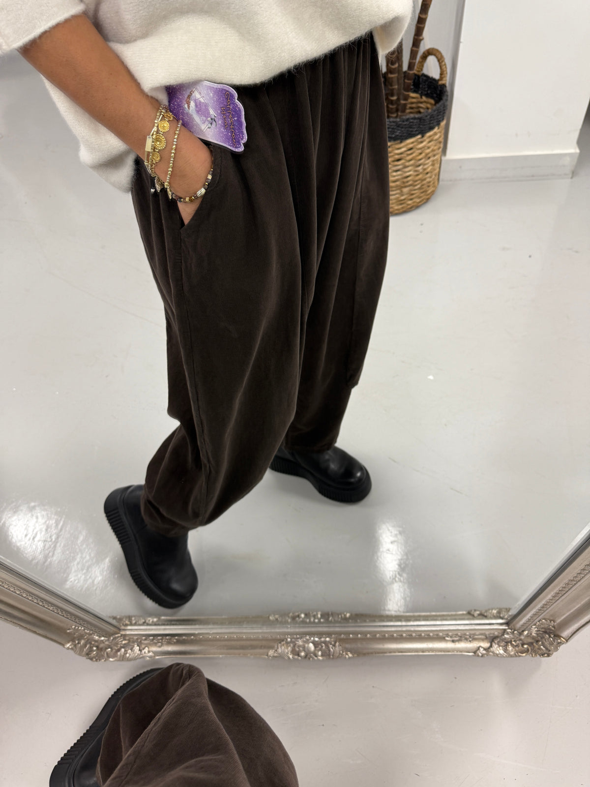 The Orla Needlecord Tapered Joggers - Chocolate