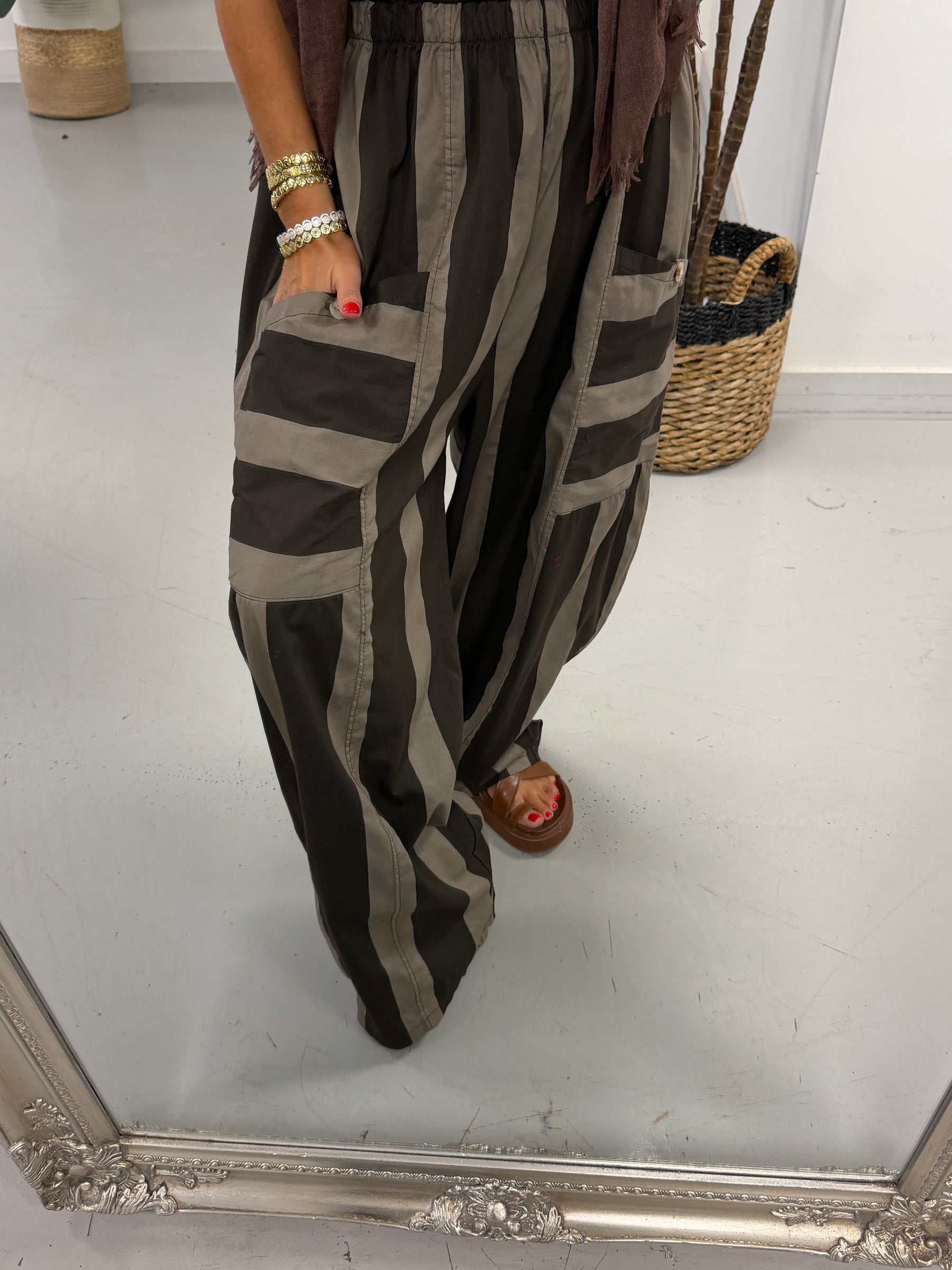 Bailey Wide Stripe Barrel Pants - Taupe/Dark Chocolate