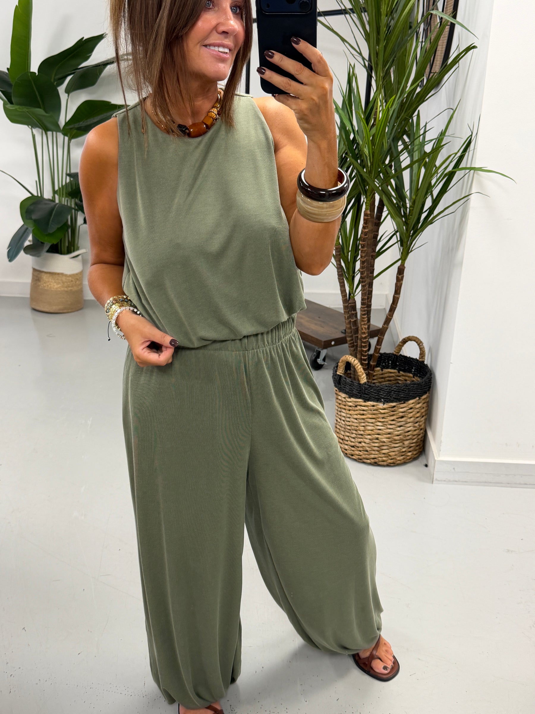 The Weekend Slouch Balloon Set - Khaki
