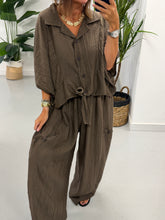 The Crinkle Button Tie Shirt - Chocolate