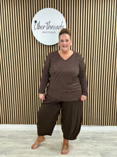 The Stripe Soft Knit (plus) - Chocolate