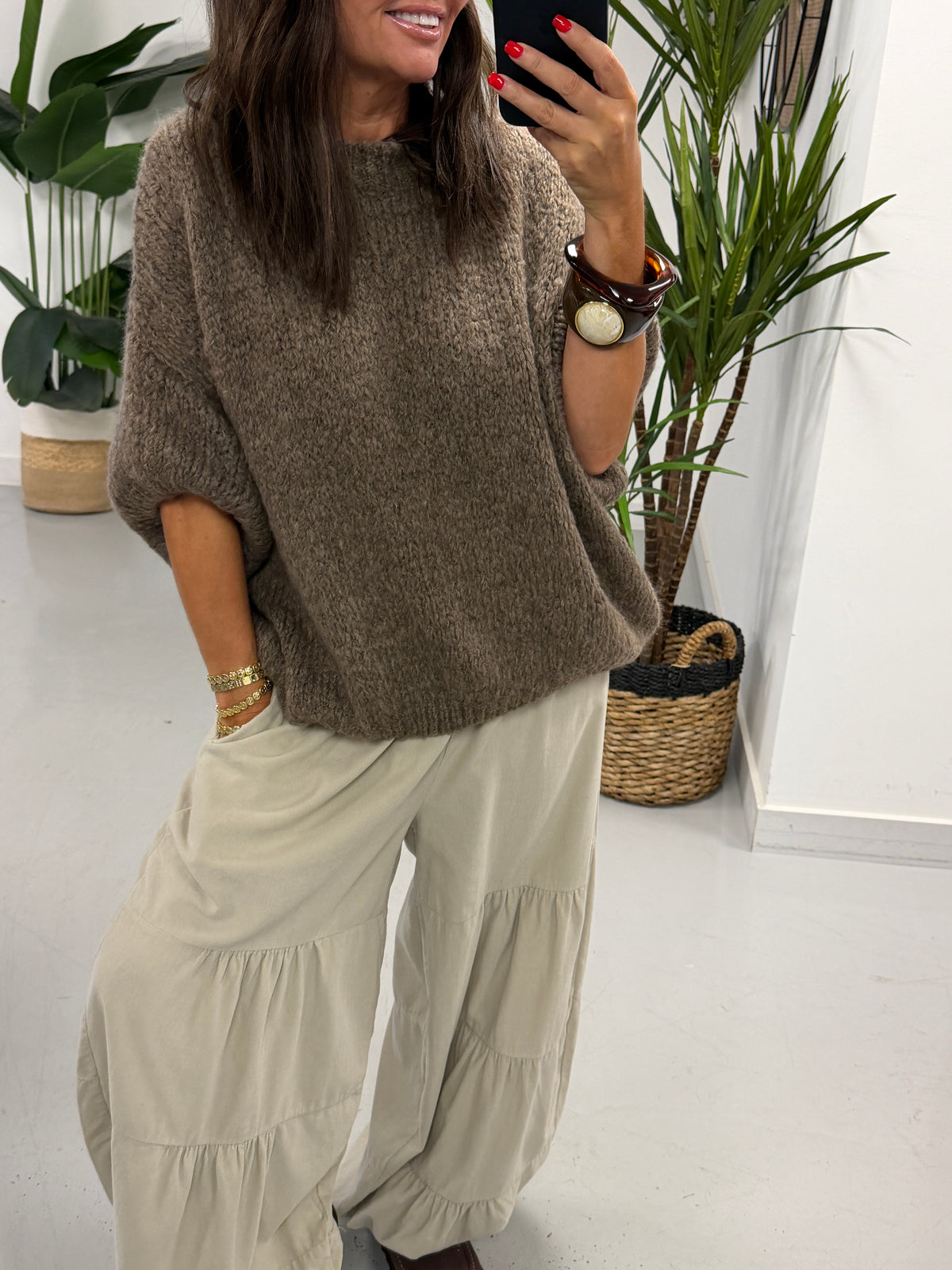 The Rustic Crop Sleeve Knit - Mocha
