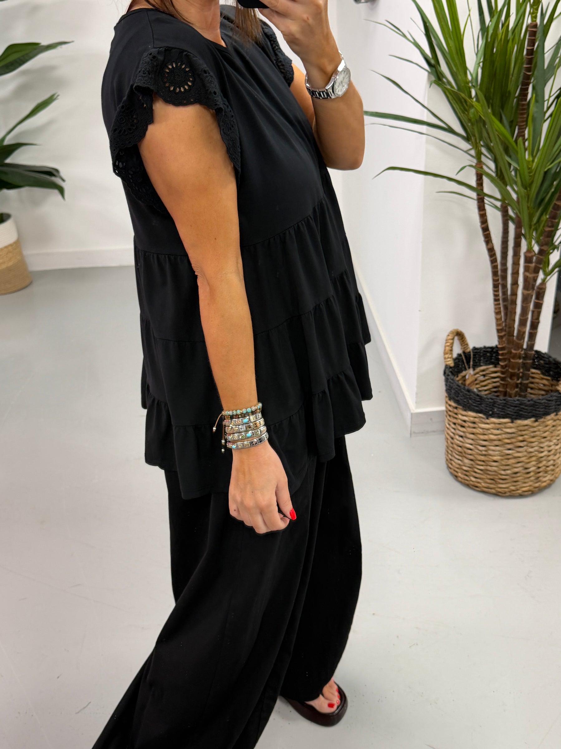 Tiered Brodie Frill - Black