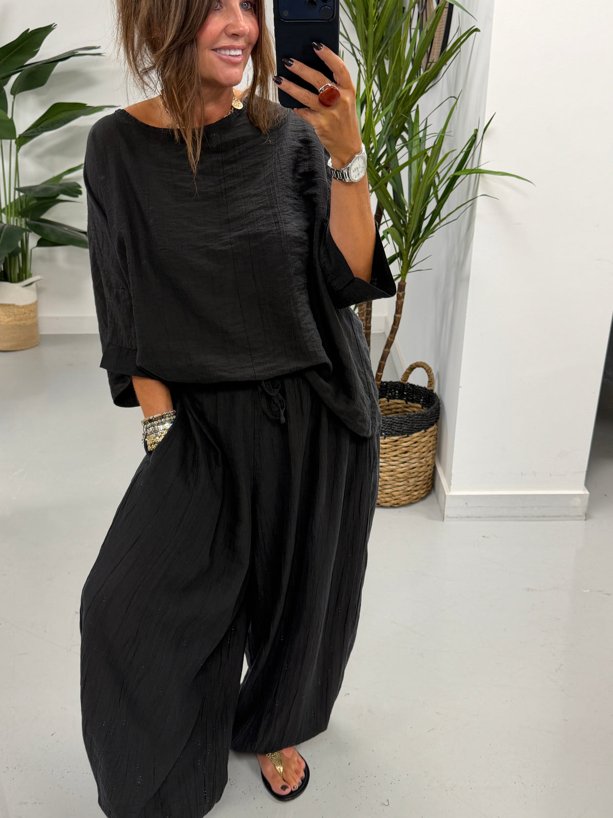 The Crinkle Boxy Tunic - Black
