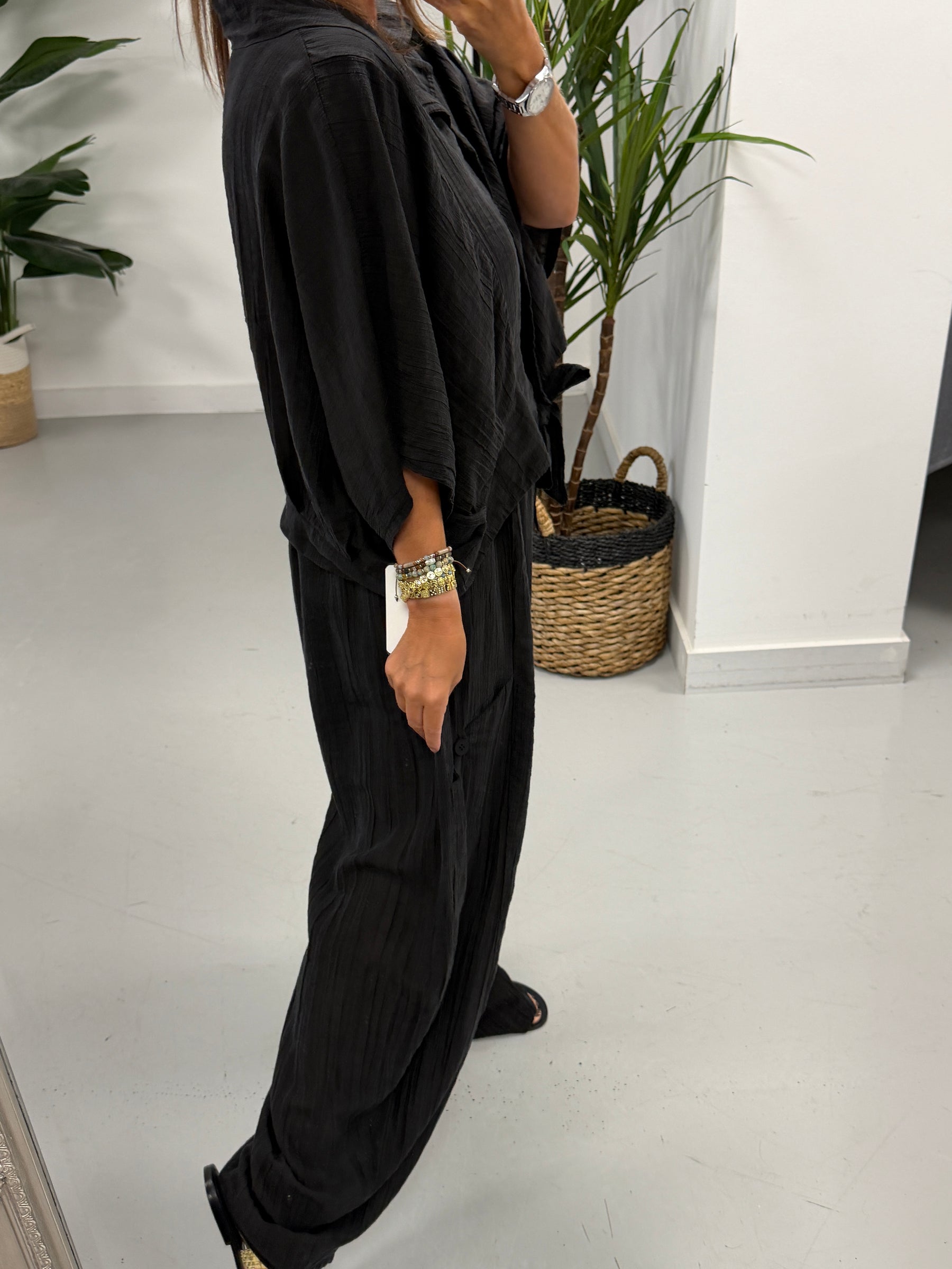 The Crinkle Button Tie Shirt - Black