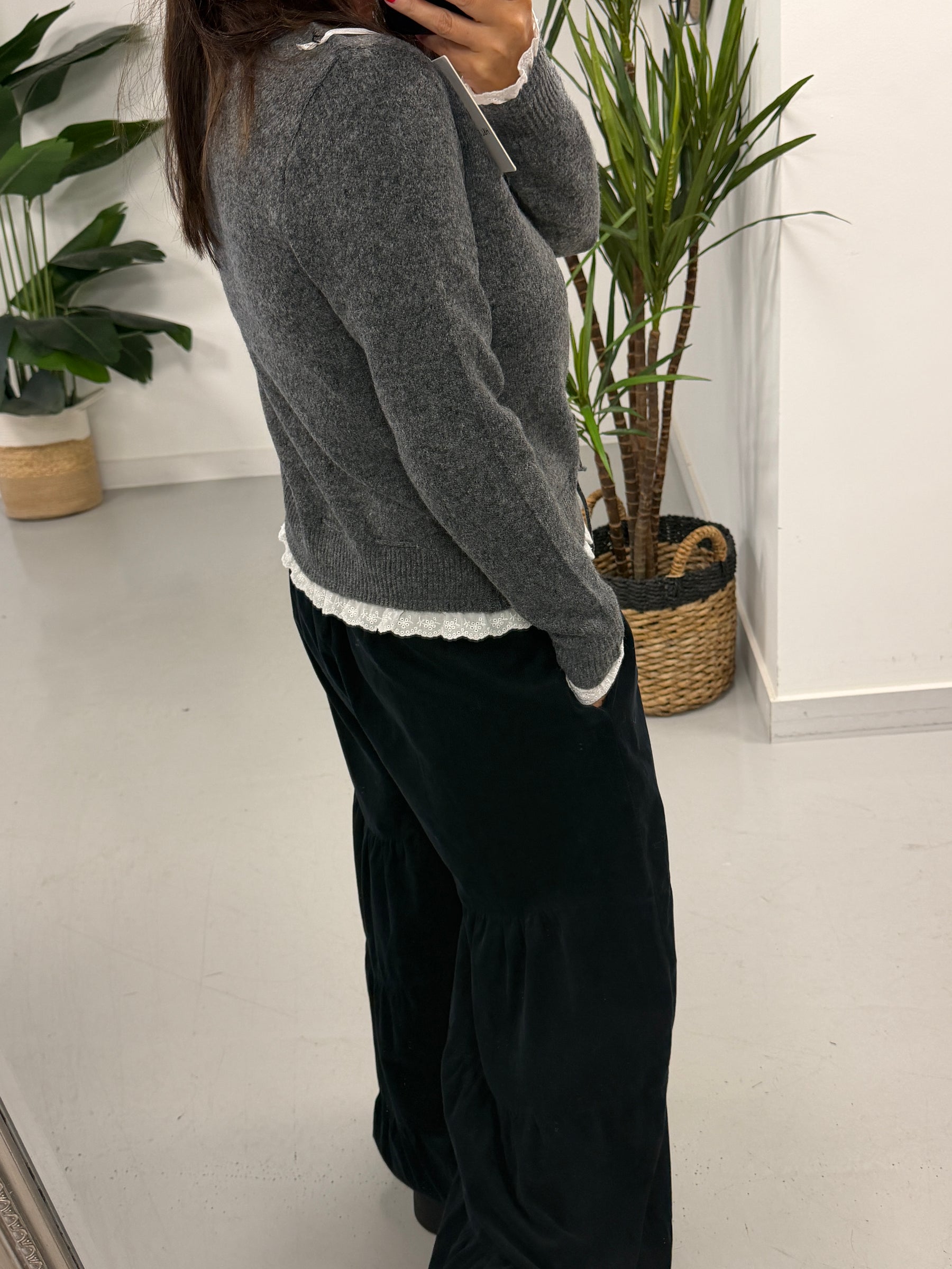Downtown Ruffle Cardigan - Grey