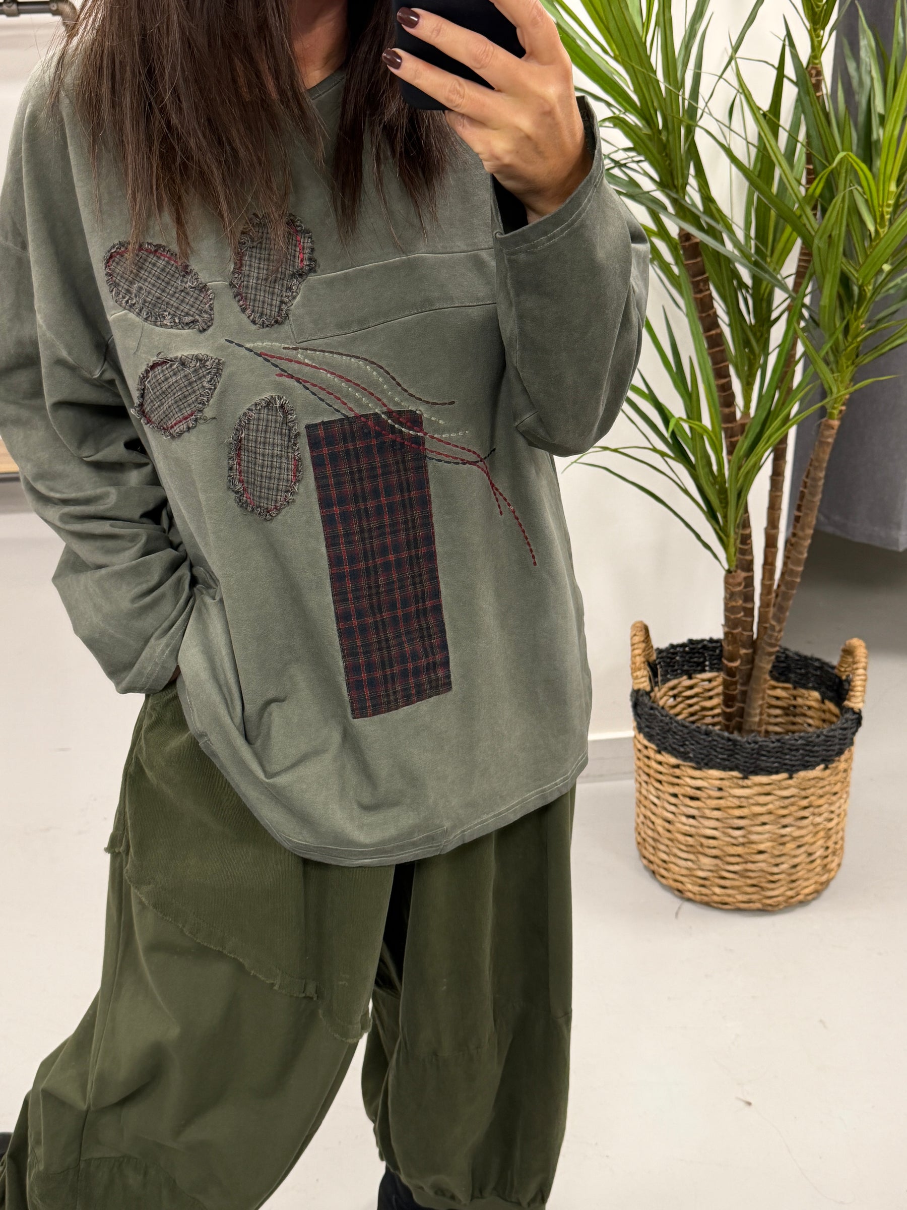 The Check Petal Patch Acid Wash Jersey - Khaki