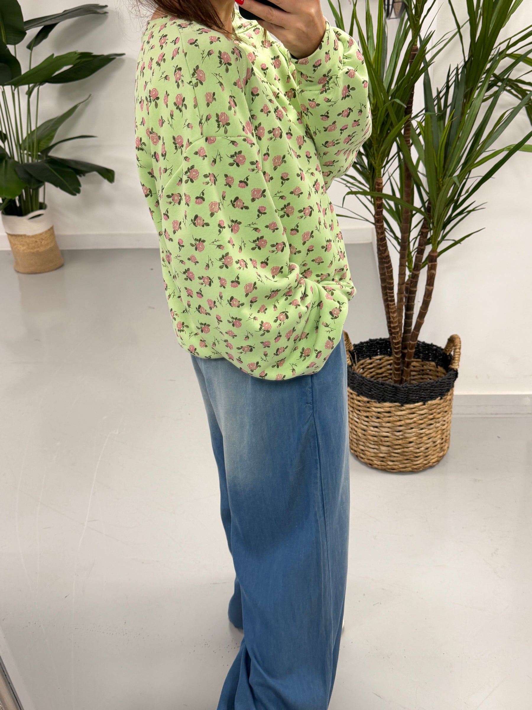 The Vintage Ditsy V Neck - Apple (Special Buy - No Blue Light No Return)