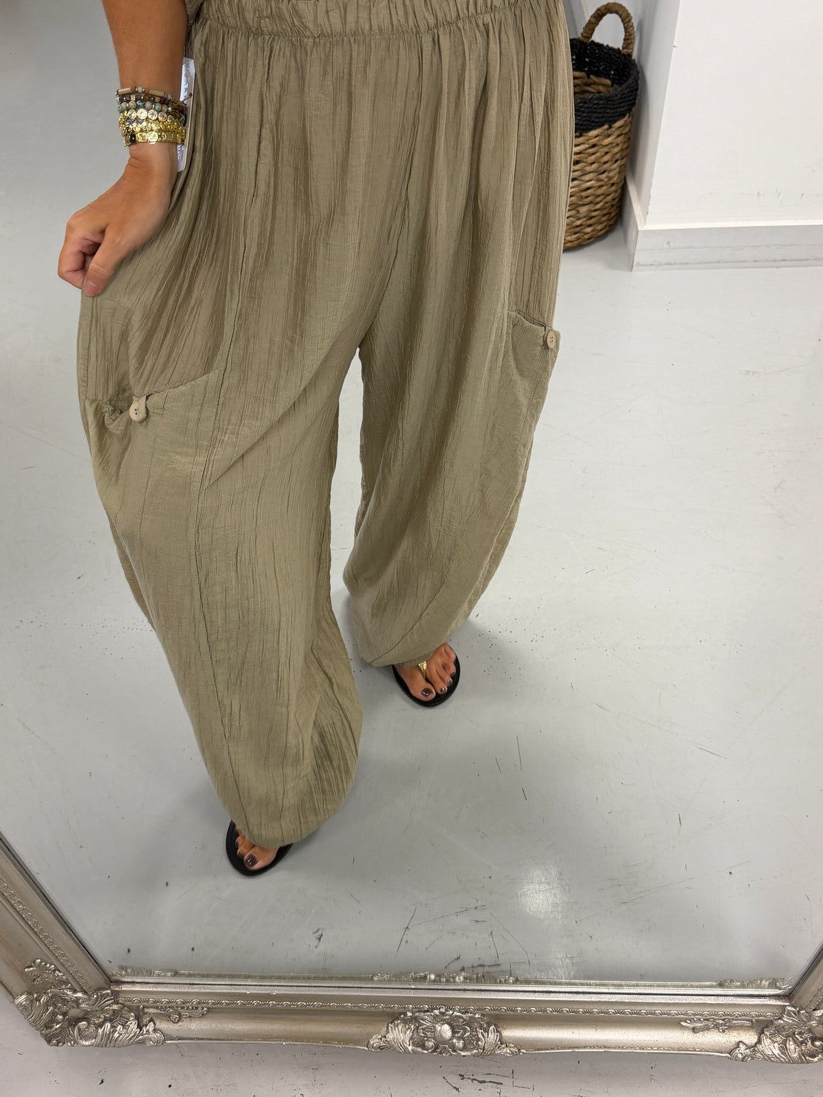 The Crinkle Button Barrel Trousers - Sand
