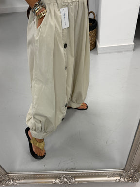 The Button Barrel Trouser - Stone