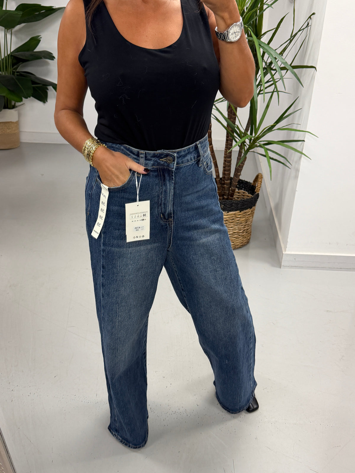 Redberry High Waisted Barrel Jean