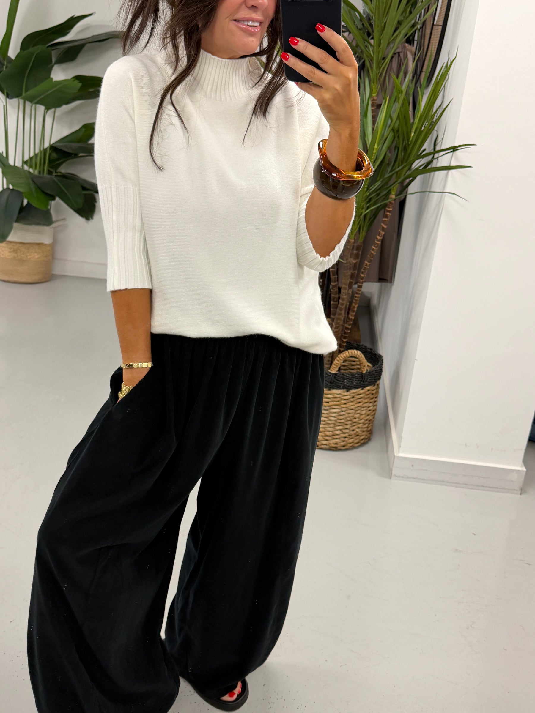 The Barrel Needlecord Joggers - Black