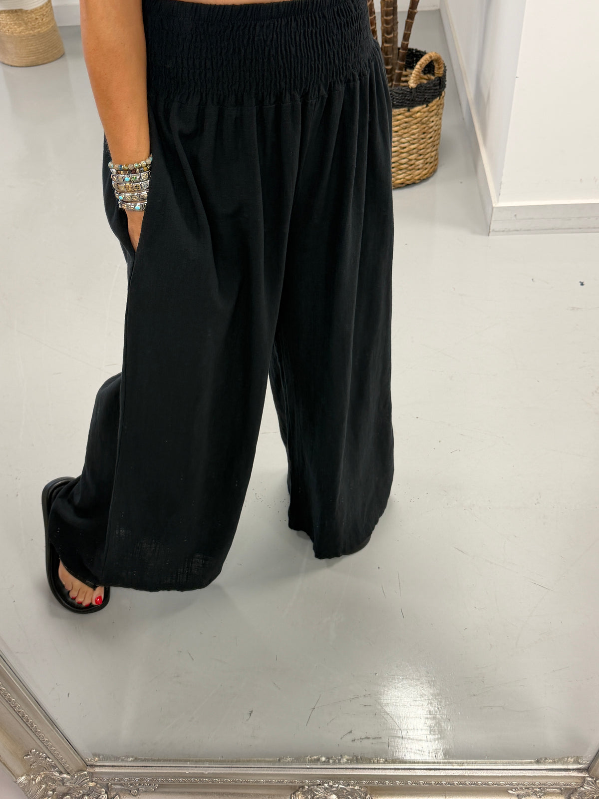 The Alessia Rustic Palazzo’s - Black