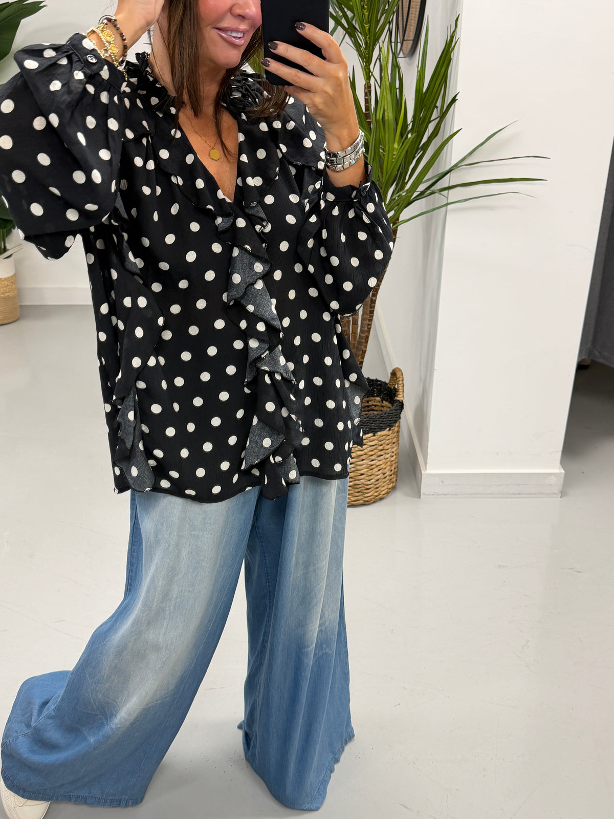 Spot the Waterfall - Black