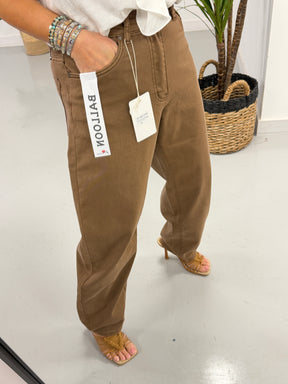 Balloon Leg Jeans - Chocolate