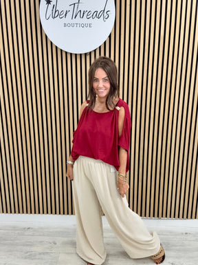 The Soft Knit Calle Cold Shoulder - Mulberry