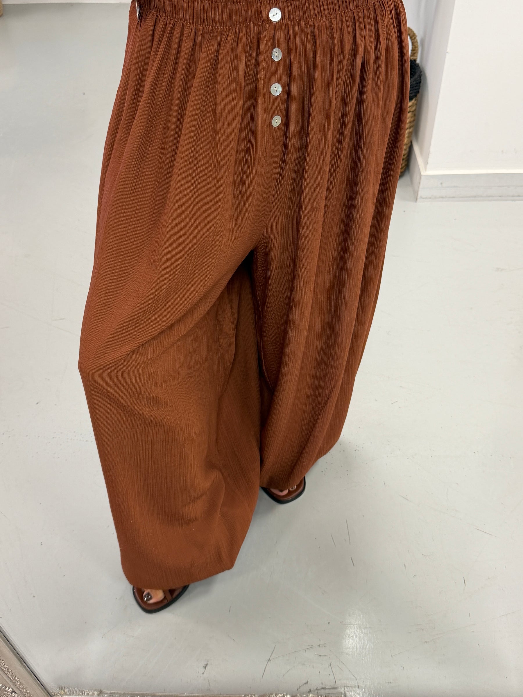 Button Crinkle Balloon Trousers - Copper