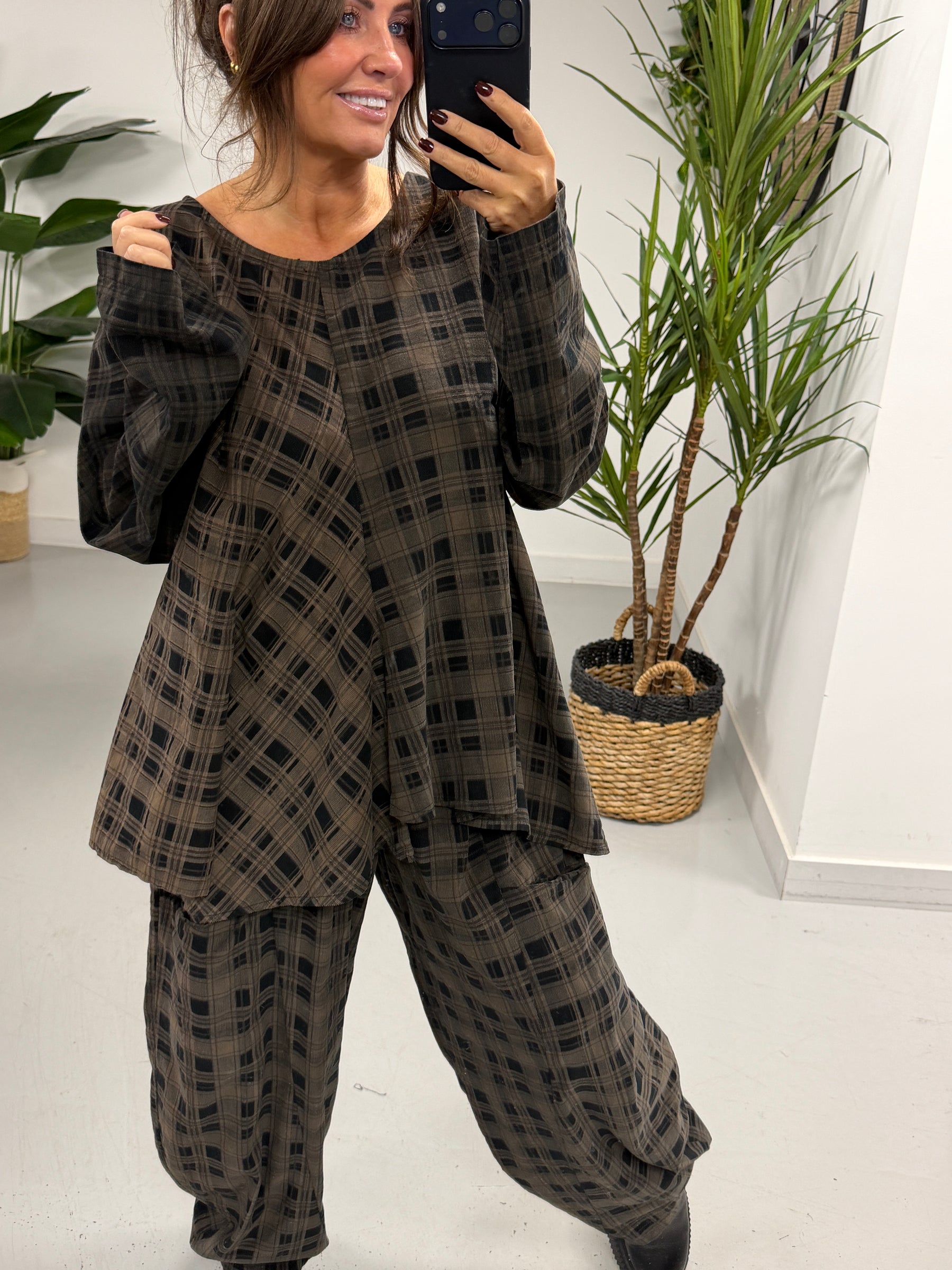 The Herritage Check Needlecord Tunic - Chocolate/Black (Size 12-16)