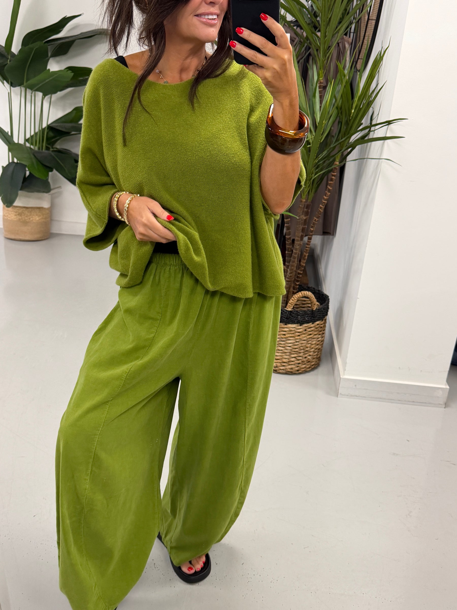 The Barrel Needlecord Joggers - Pistachio