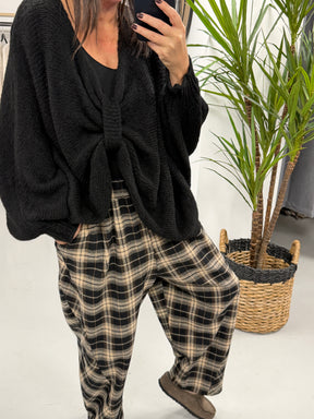 The Button Bow Cosy Knit - Black