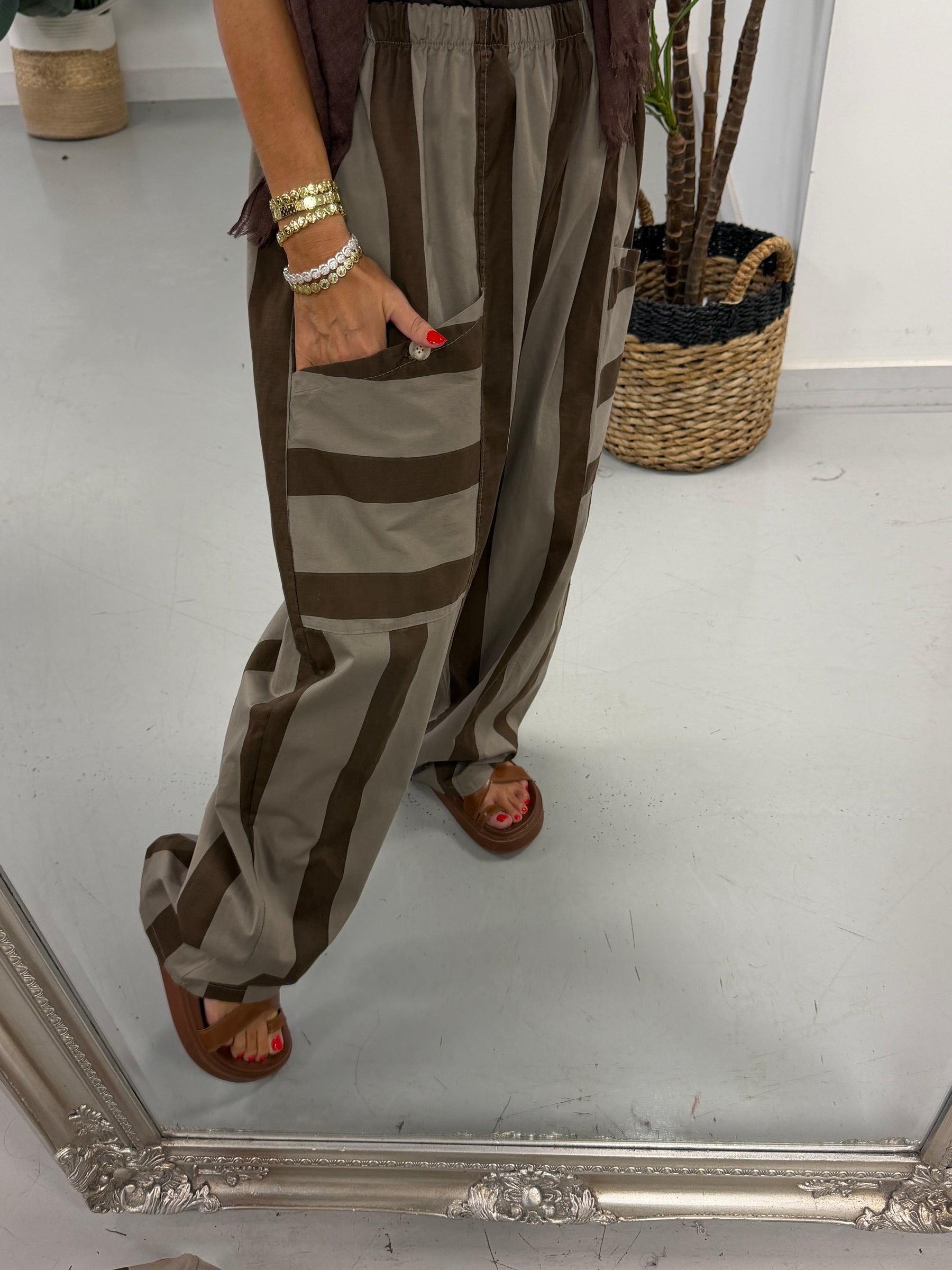Bailey Wide Stripe Barrel Pants - Taupe/Dark Chocolate