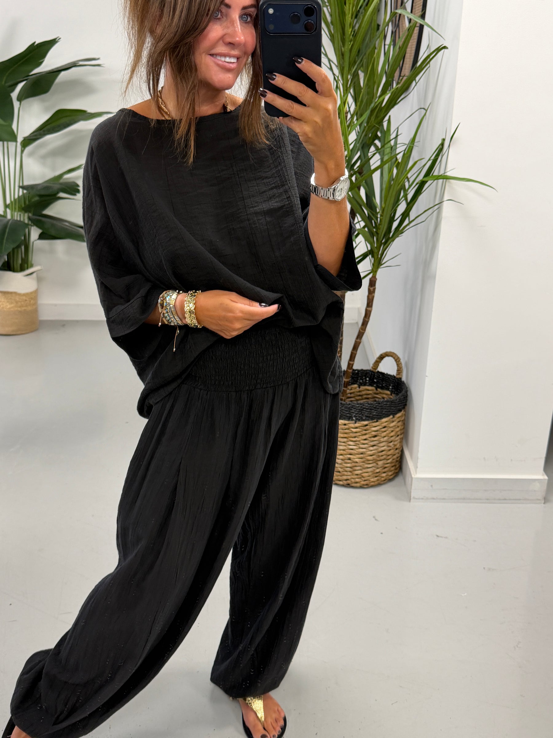 The Shirred TicToc Crinkle Balloon Trouser - Black