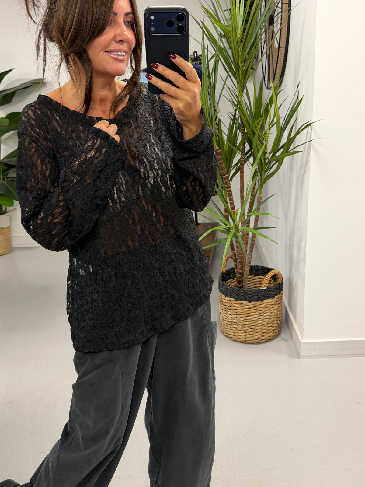 The Lace Mesh - Black (Size 12-18)