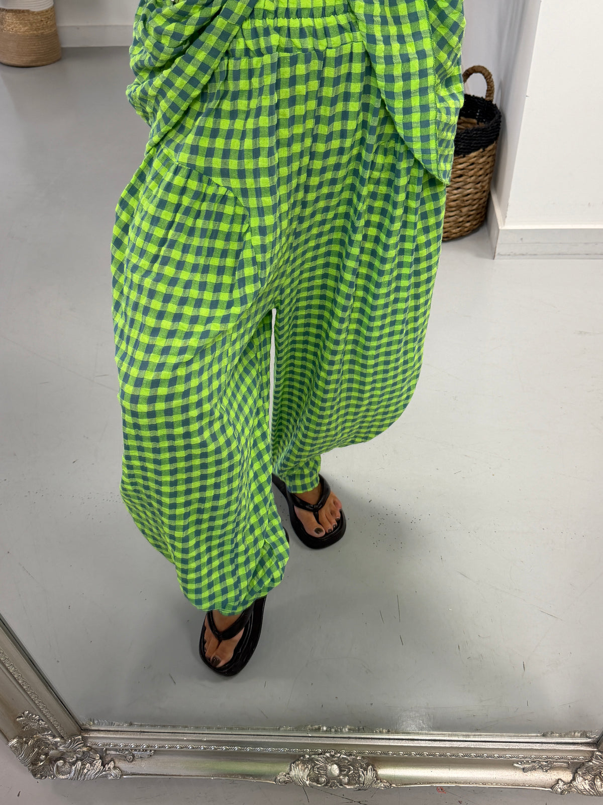 The Deluxe Gingham Barrel Trousers - Green