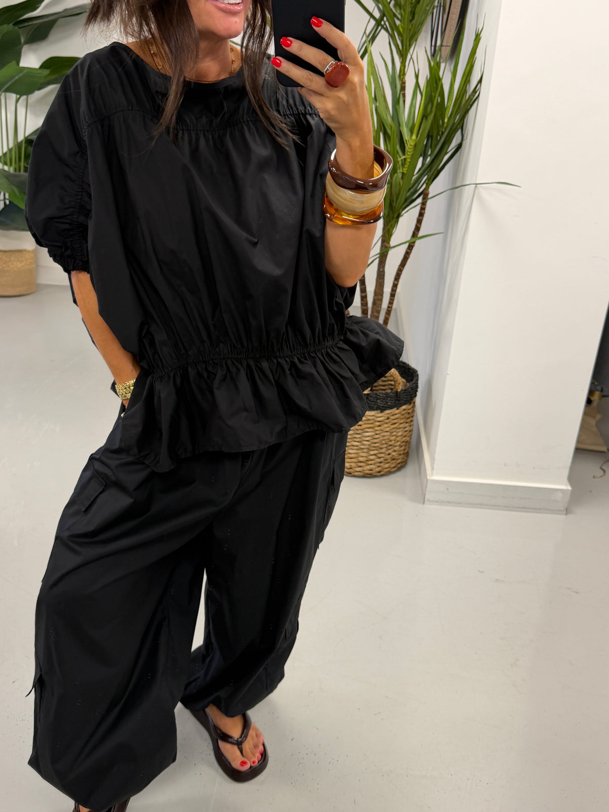 The Urban Ruched Top - Black