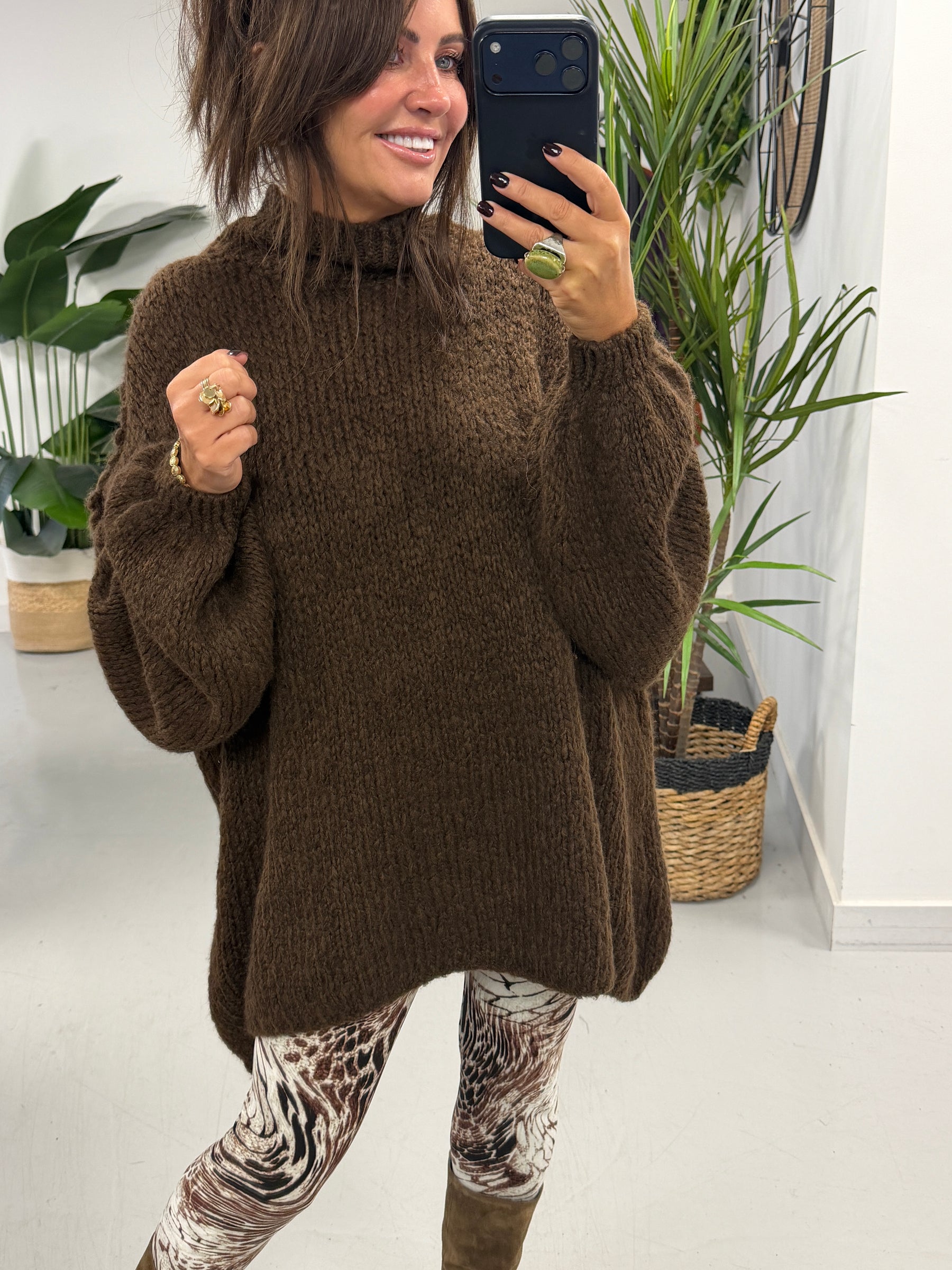 The Rustic Soft Knit - Chocolate