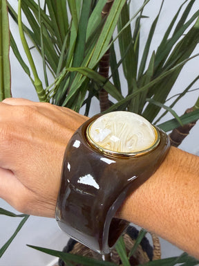 Thick Resin Chocolate Bangle (Round Cream Stone)