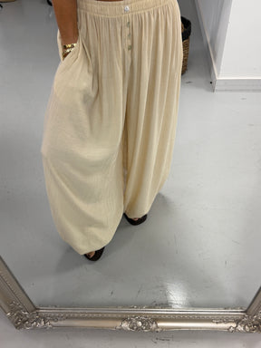 Button Crinkle Balloon Trousers - Buttercream
