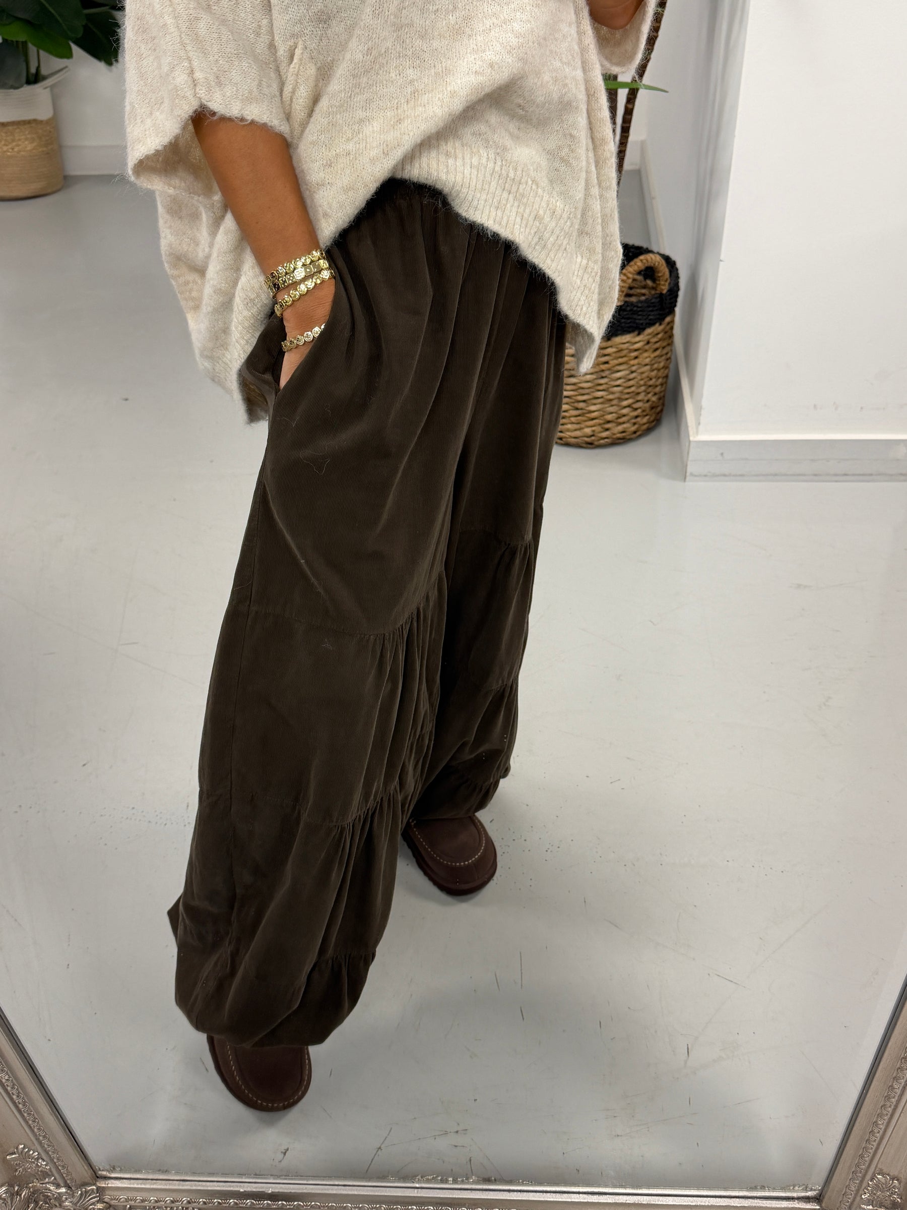 The Tiered Balloon Needlecord Trousers - Chocolate