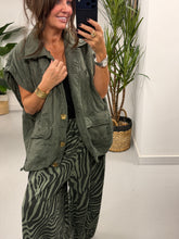 Italian Quilted Floral Embroidered Gilet – Khaki (Size 14-18)