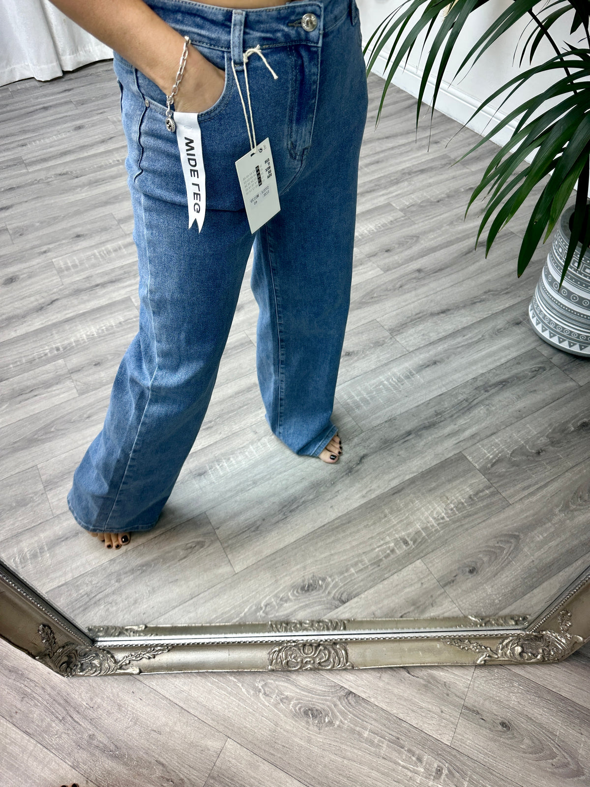 Folyrose Wide Leg Jeans - Medium Blue *M0139*