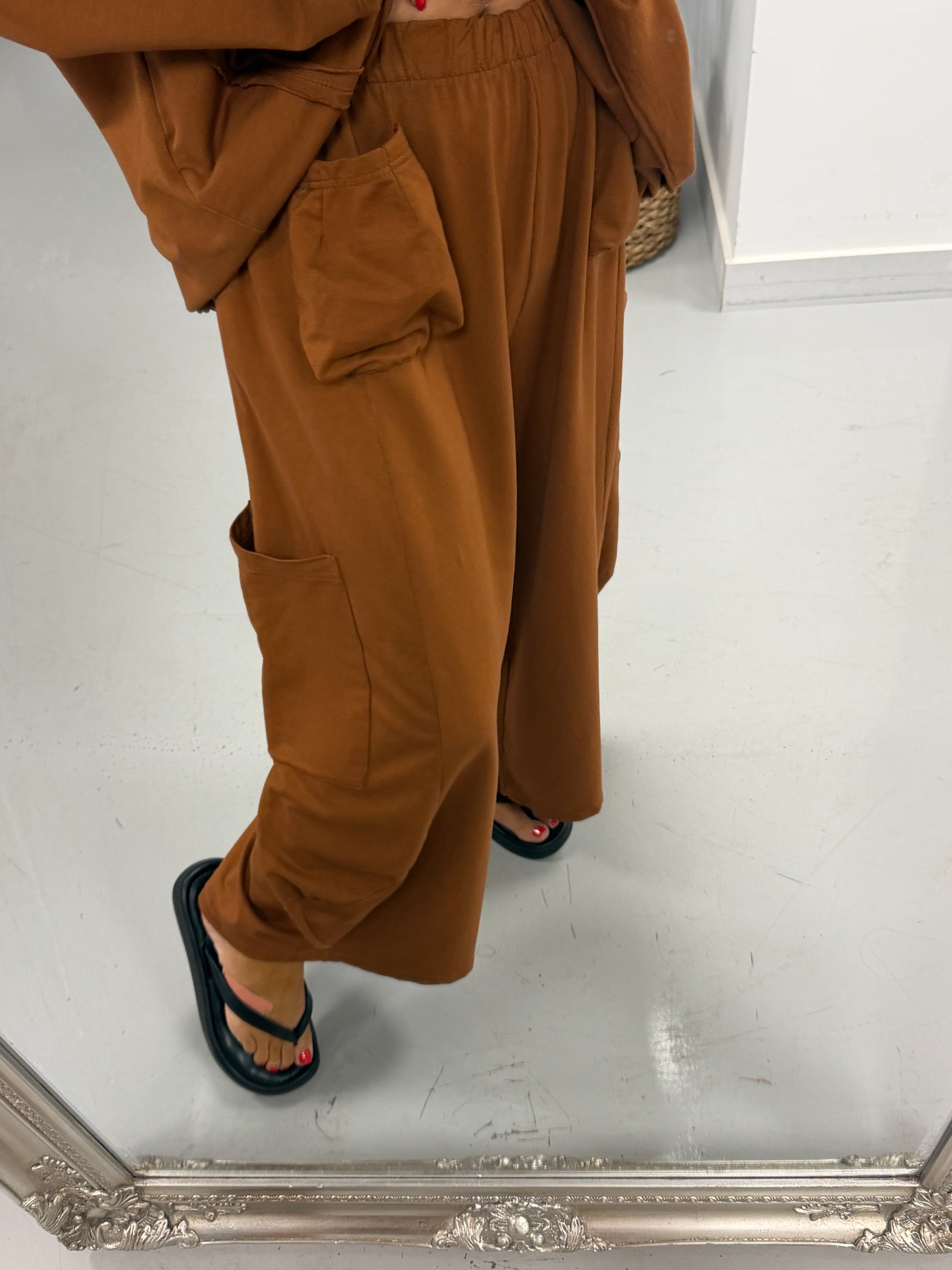 The Freestyle UTB Utility Barrel Joggers - Rust
