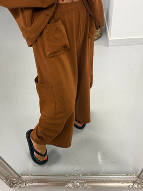 The Freestyle UTB Utility Barrel Joggers - Rust