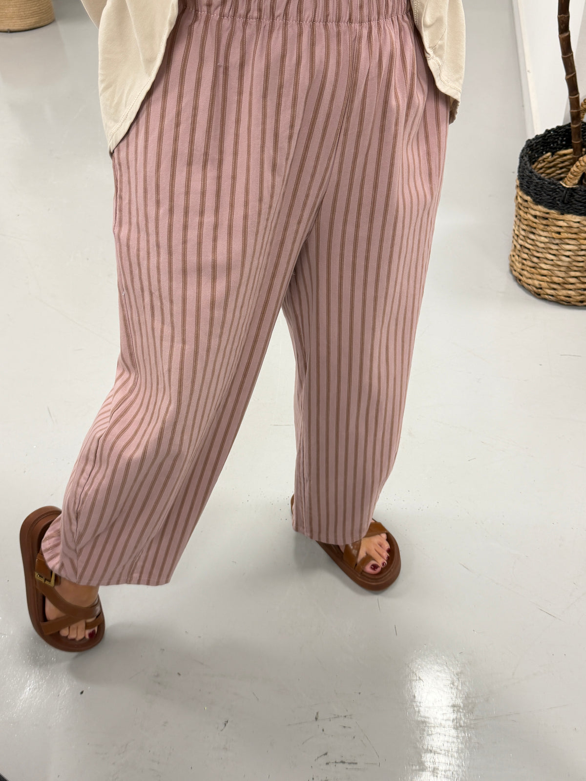 The Milano Striped Barrel Trouser - Dusky Pink