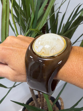 Thick Resin Chocolate Bangle (Round Cream Stone)