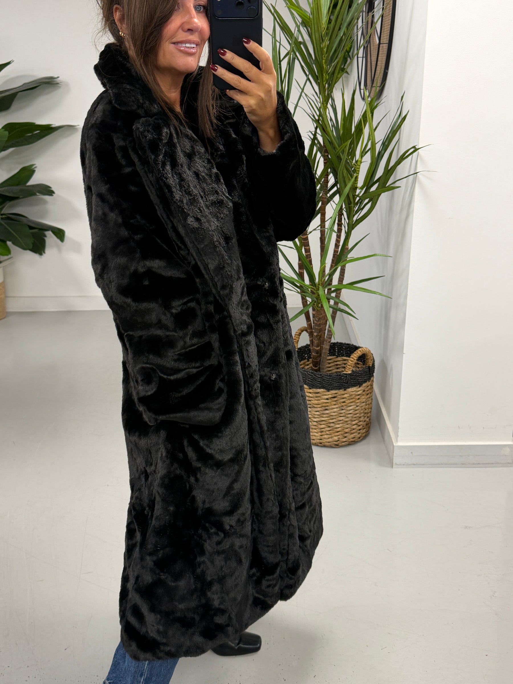 The Safron Longline Faux Fur Coat - Black (Size 16-20)