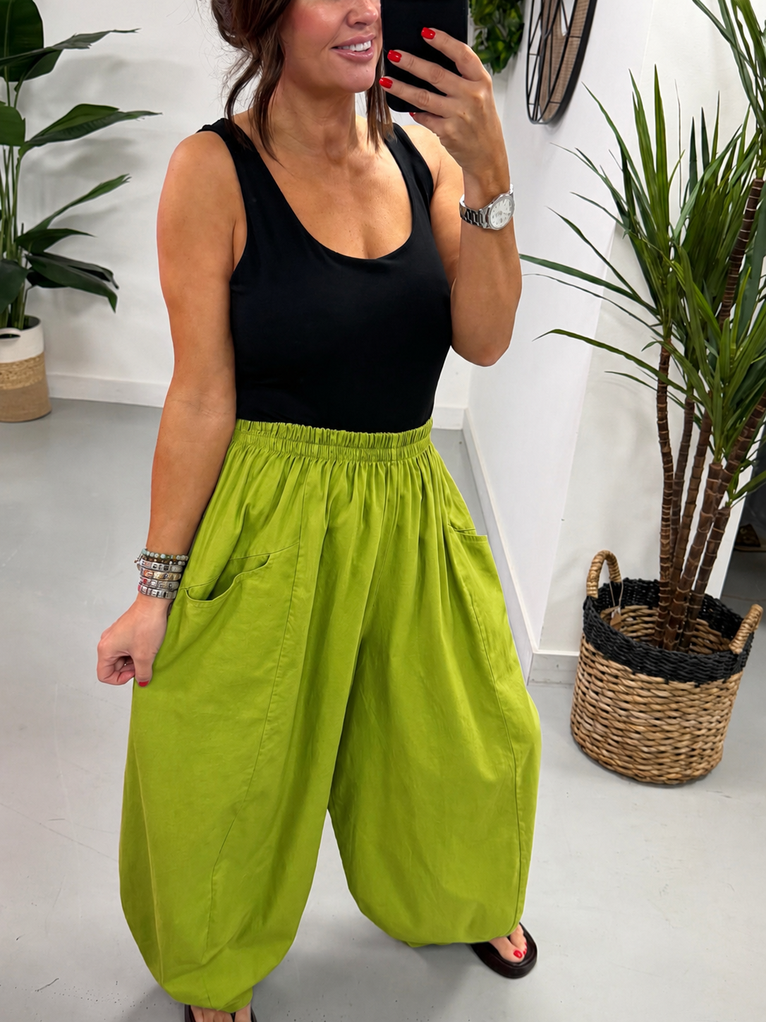 The Retreat Balloon Trousers - Pistachio