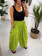 The Retreat Balloon Trousers - Pistachio
